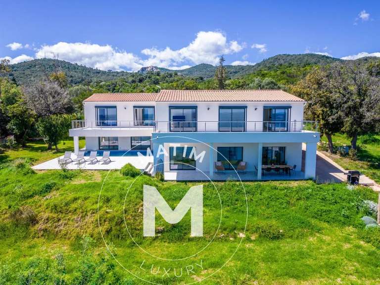 Villa avec Vue sur mer Sari-Solenzara - 4 chambres - 590m²