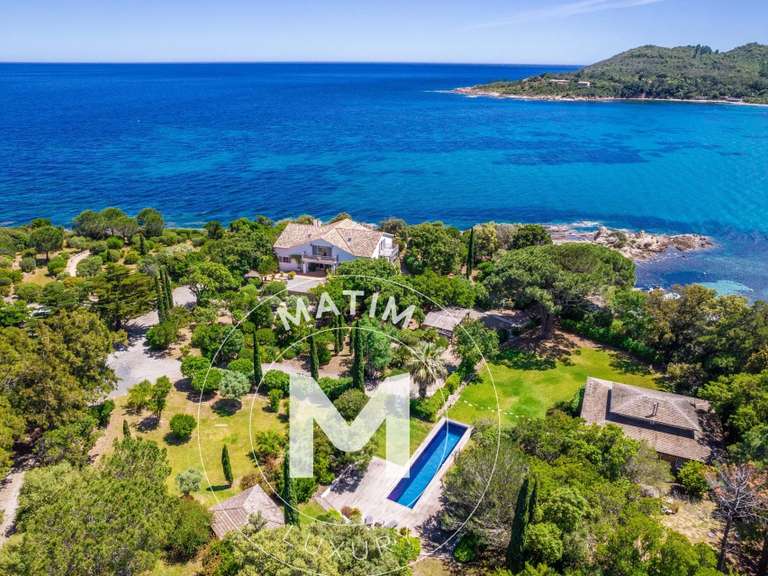 Villa avec Vue sur mer Sari-Solenzara - 7 chambres - 525m²