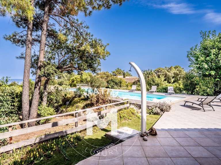 Villa Sari-Solenzara - 4 chambres - 263m²