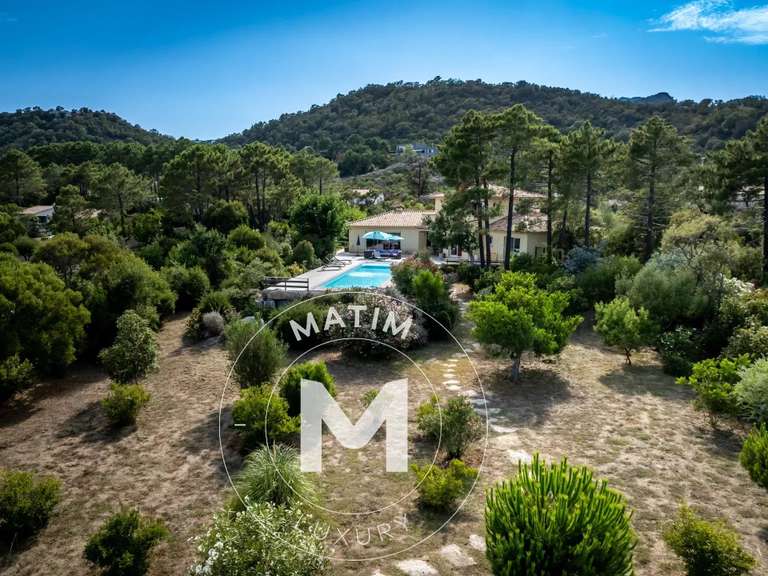 Villa Sari-Solenzara - 4 chambres - 263m²