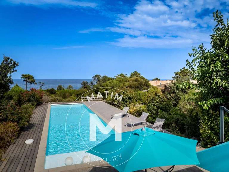 Villa Sari-Solenzara - 4 chambres - 263m²