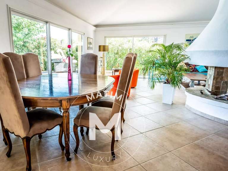 Villa Sari-Solenzara - 4 chambres - 263m²