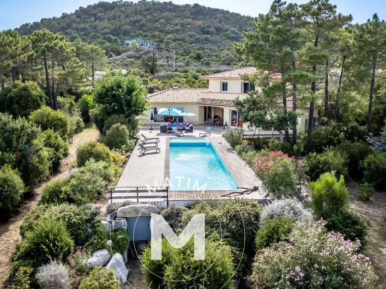 Villa Sari-Solenzara - 4 chambres - 263m²