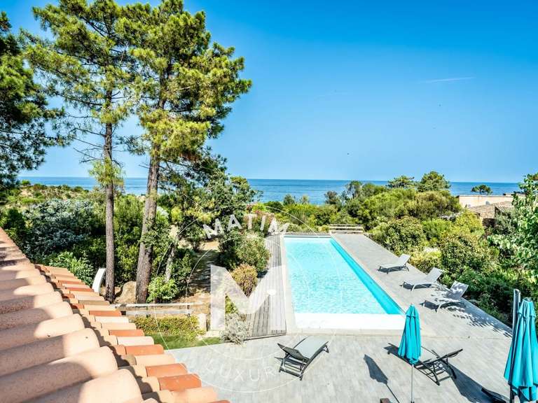 Villa Sari-Solenzara - 4 chambres - 263m²