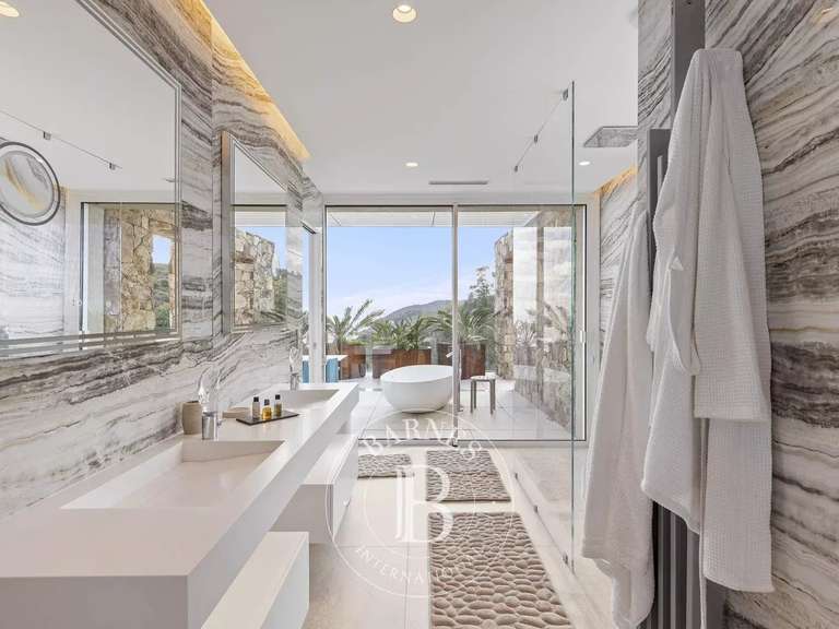 Villa avec Vue sur mer Sari-Solenzara - 7 chambres - 600m²