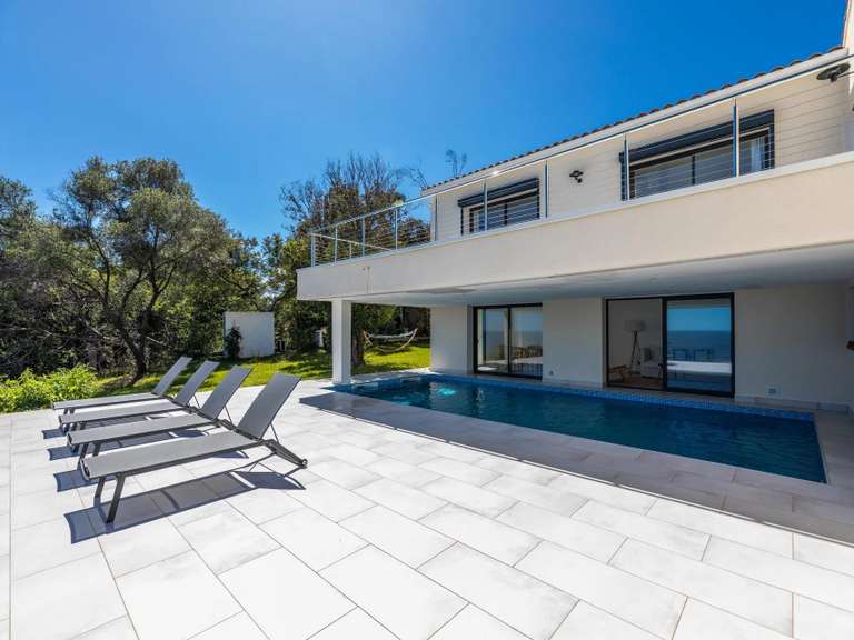 Villa avec Vue sur mer Sari-Solenzara - 4 chambres - 590m²