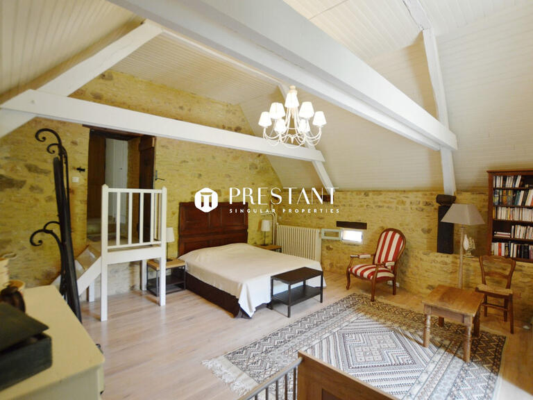 Maison Sarlat-la-Canéda - 4 chambres - 212m²