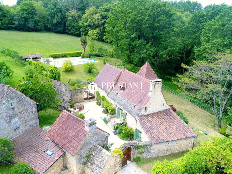 Maison Sarlat-la-Canéda - 4 chambres - 212m²