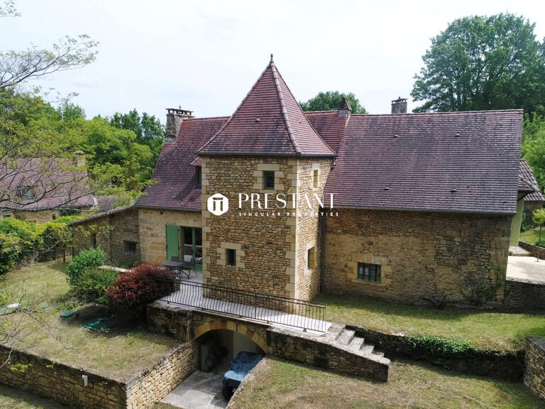 Maison Sarlat-la-Canéda - 4 chambres - 212m²