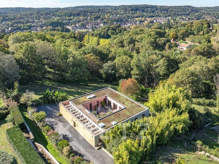 Maison Sarlat-la-Canéda - 3 chambres - 365m²