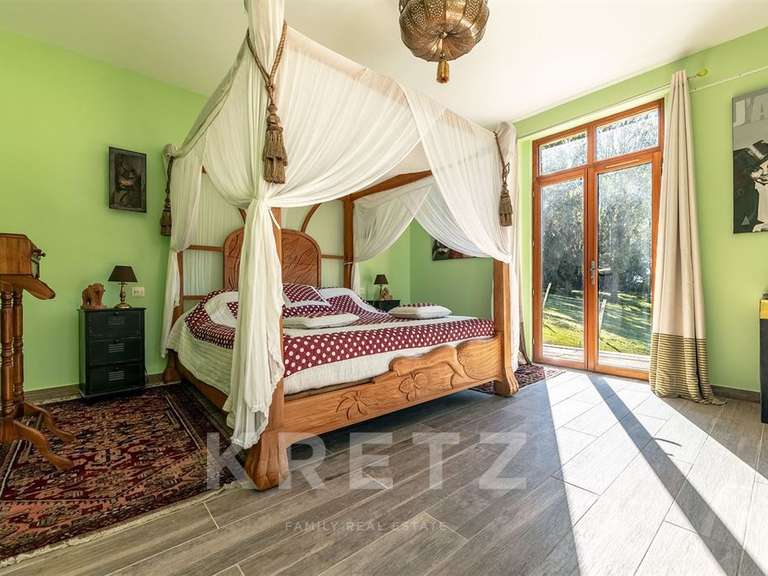 Maison Sarlat-la-Canéda - 3 chambres - 365m²