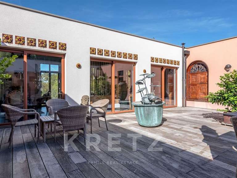 Maison Sarlat-la-Canéda - 3 chambres - 365m²