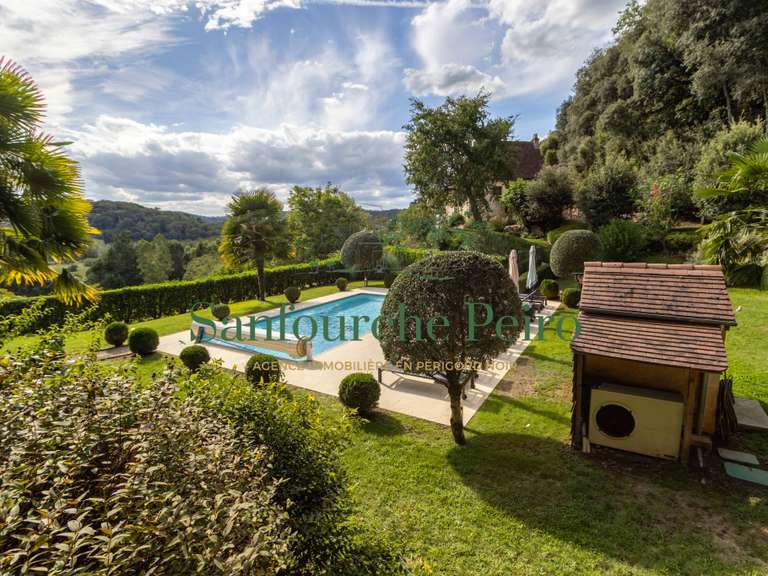 Maison Sarlat-la-Canéda - 5 chambres - 227m²