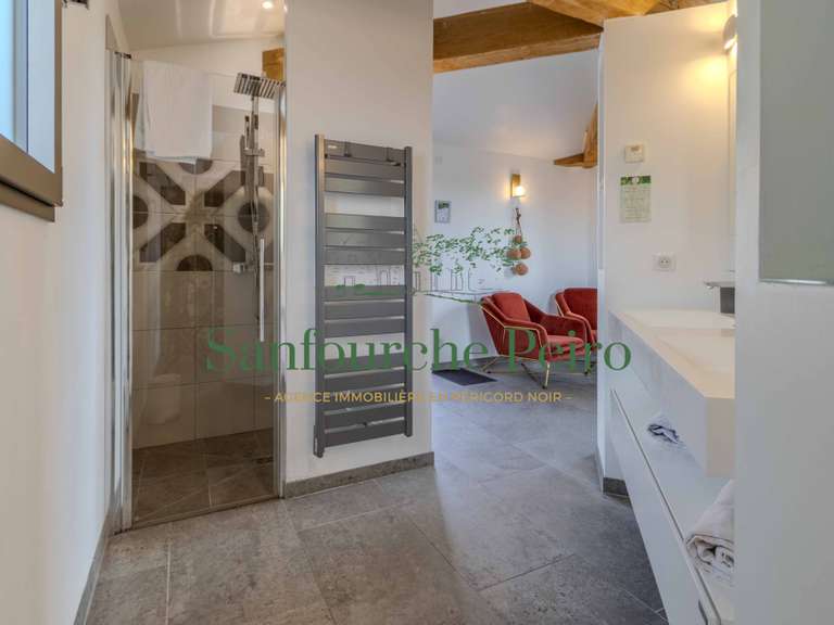 Maison Sarlat-la-Canéda - 5 chambres - 227m²