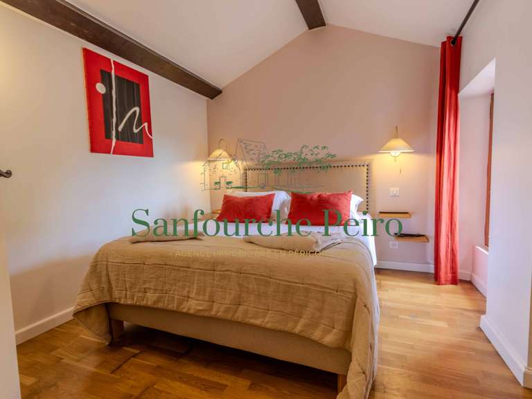 Maison Sarlat-la-Canéda - 5 chambres - 227m²