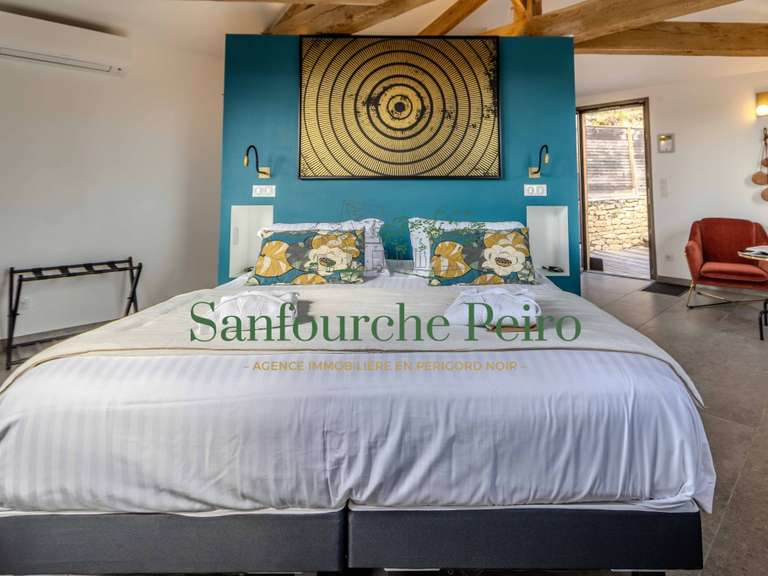 Maison Sarlat-la-Canéda - 5 chambres - 227m²