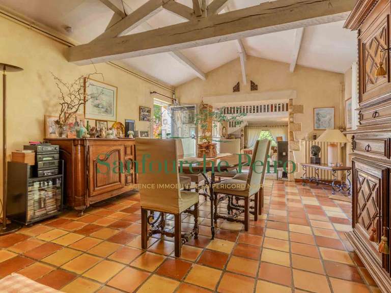 Maison Sarlat-la-Canéda - 3 chambres - 224m²