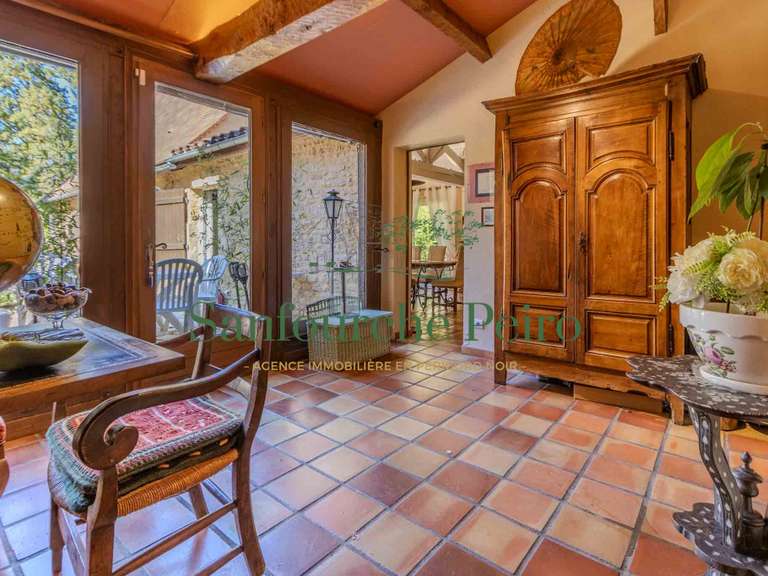 Maison Sarlat-la-Canéda - 3 chambres - 224m²