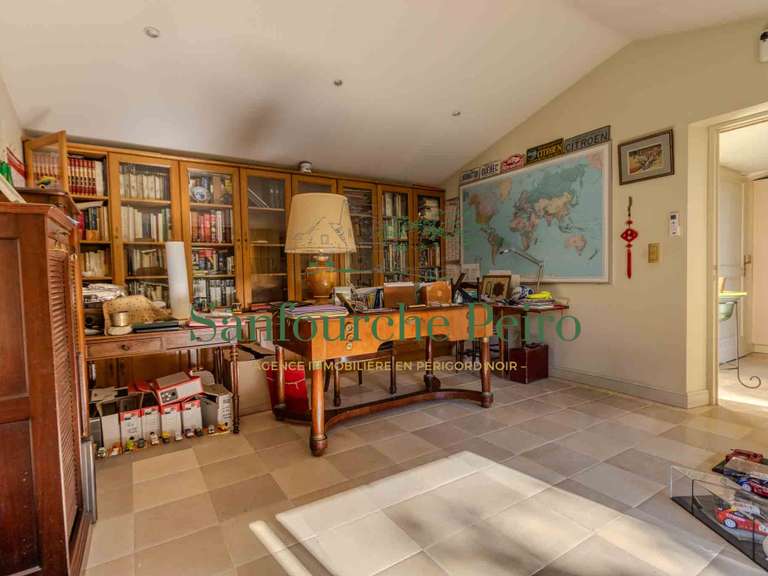 Maison Sarlat-la-Canéda - 3 chambres - 224m²