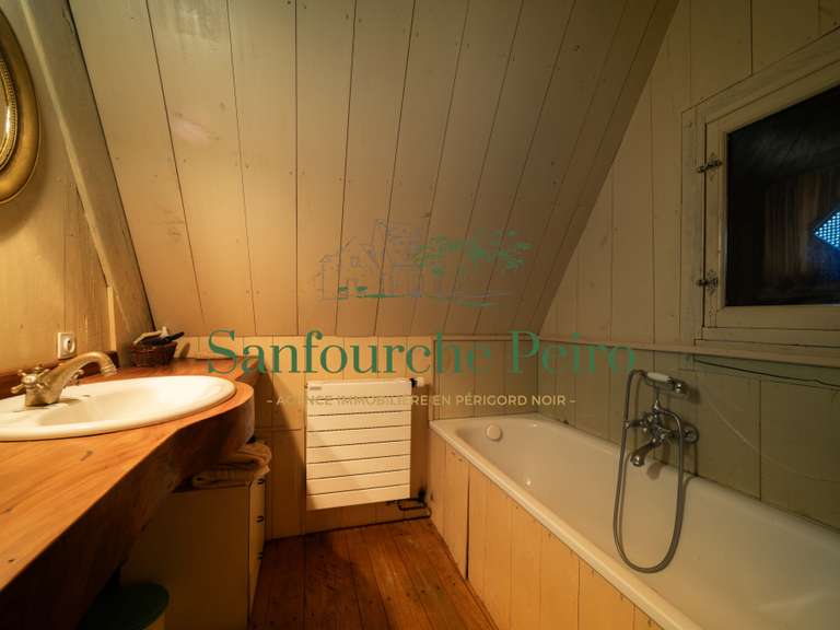 Maison Sarlat-la-Canéda - 4 chambres - 197m²