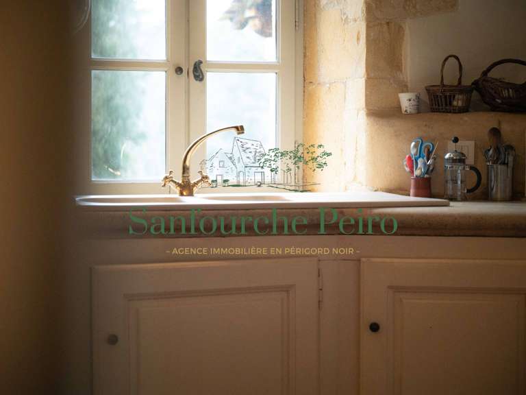 Maison Sarlat-la-Canéda - 4 chambres - 197m²