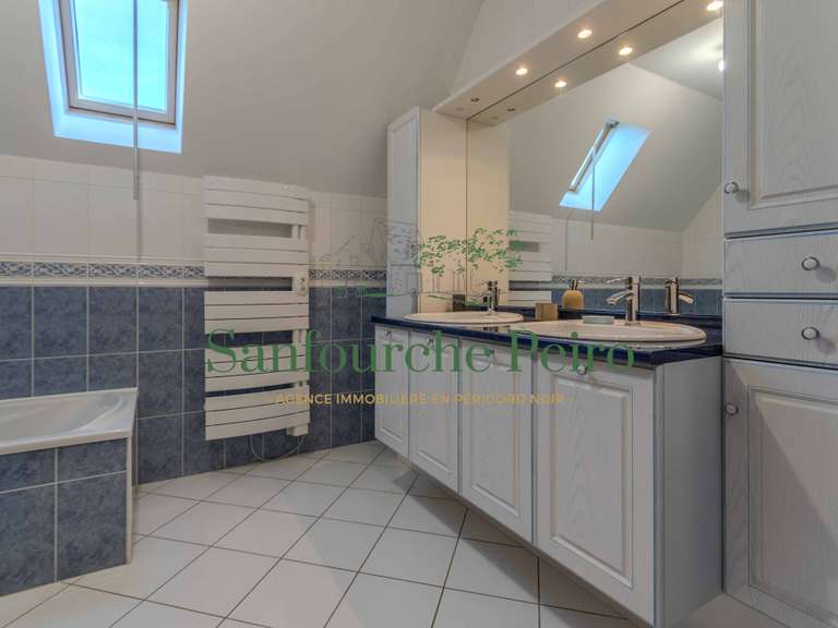 Maison Sarlat-la-Canéda - 4 chambres - 174m²