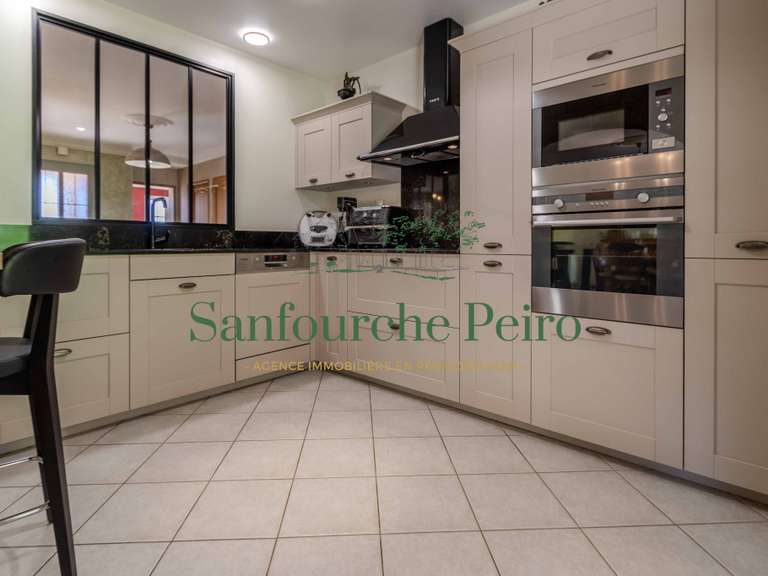 Maison Sarlat-la-Canéda - 4 chambres - 174m²