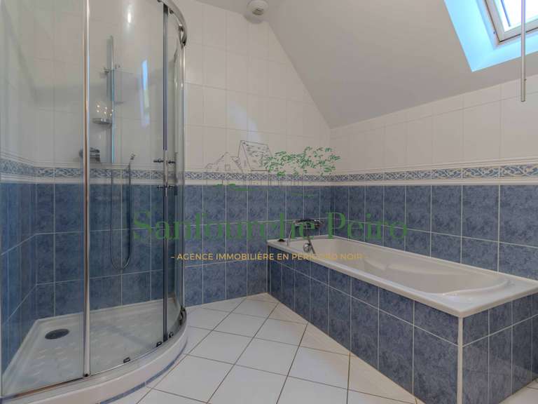 Maison Sarlat-la-Canéda - 4 chambres - 174m²