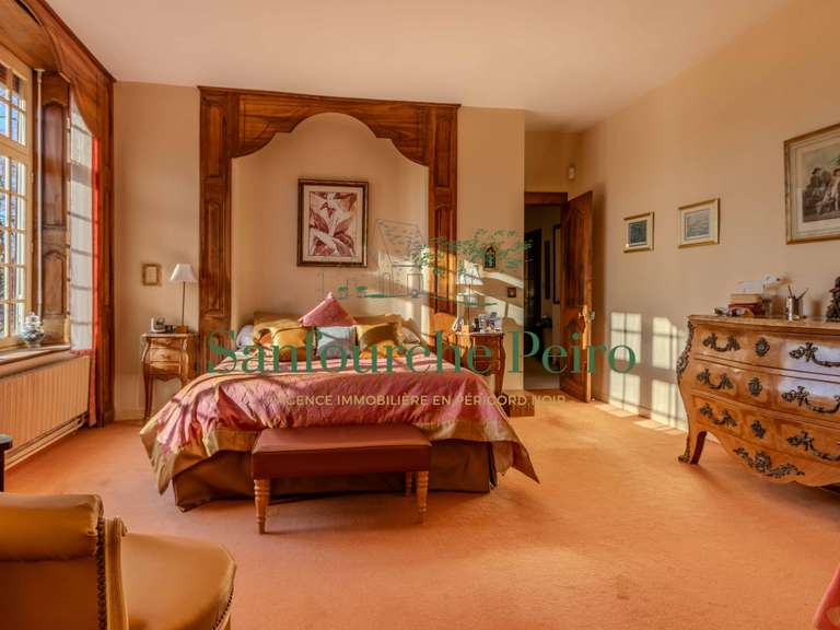 Maison Sarlat-la-Canéda - 7 chambres - 244m²