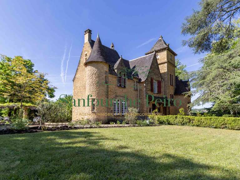 Maison Sarlat-la-Canéda - 7 chambres - 244m²