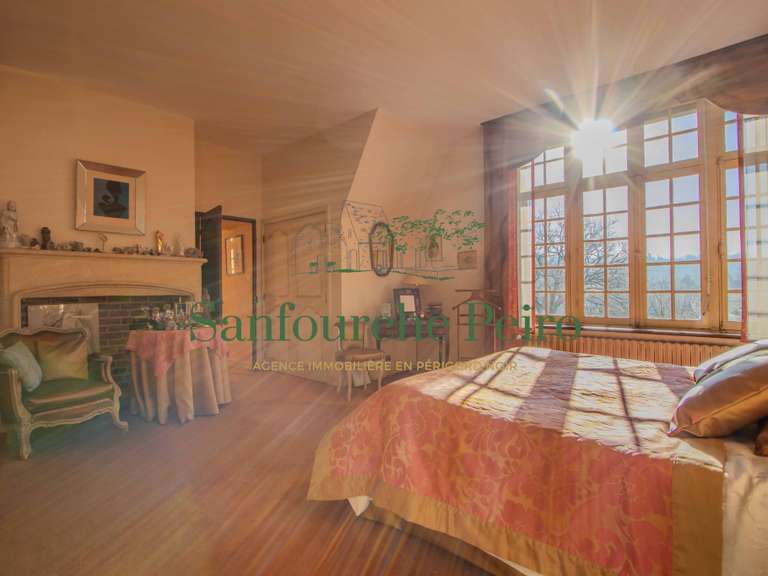 Maison Sarlat-la-Canéda - 7 chambres - 244m²