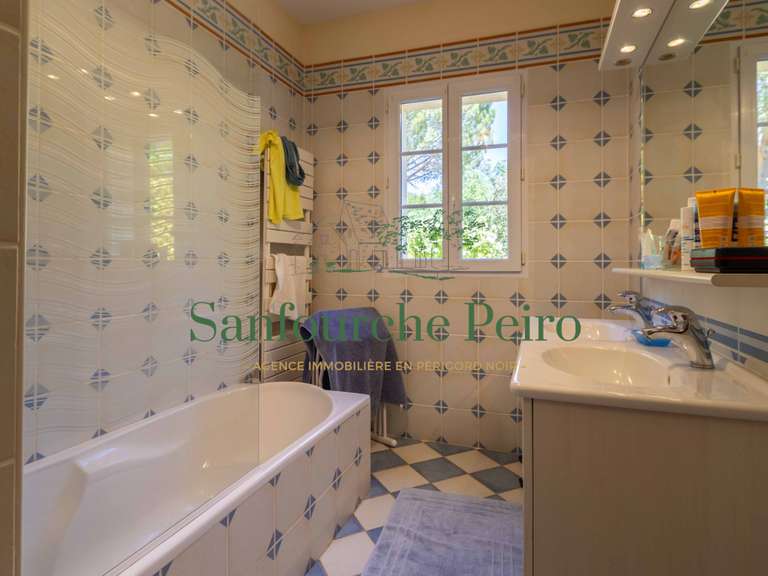 Maison Sarlat-la-Canéda - 5 chambres - 169m²