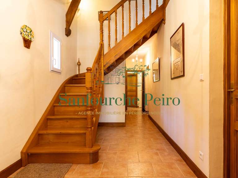 Maison Sarlat-la-Canéda - 5 chambres - 169m²