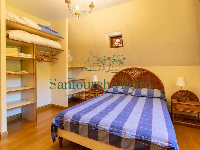 Maison Sarlat-la-Canéda - 5 chambres - 169m²