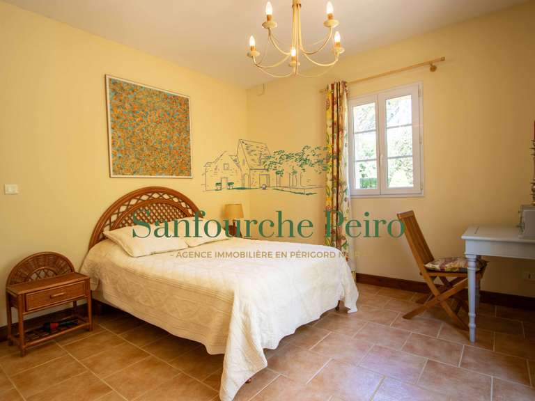 Maison Sarlat-la-Canéda - 5 chambres - 169m²
