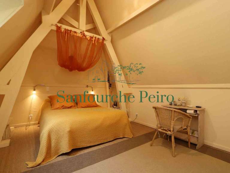 Maison Sarlat-la-Canéda - 3 chambres - 170m²