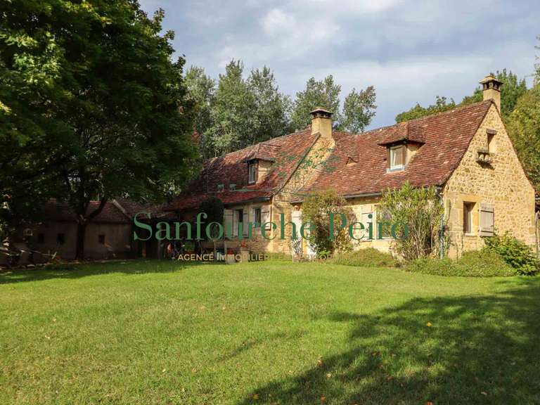 Maison Sarlat-la-Canéda - 3 chambres - 170m²