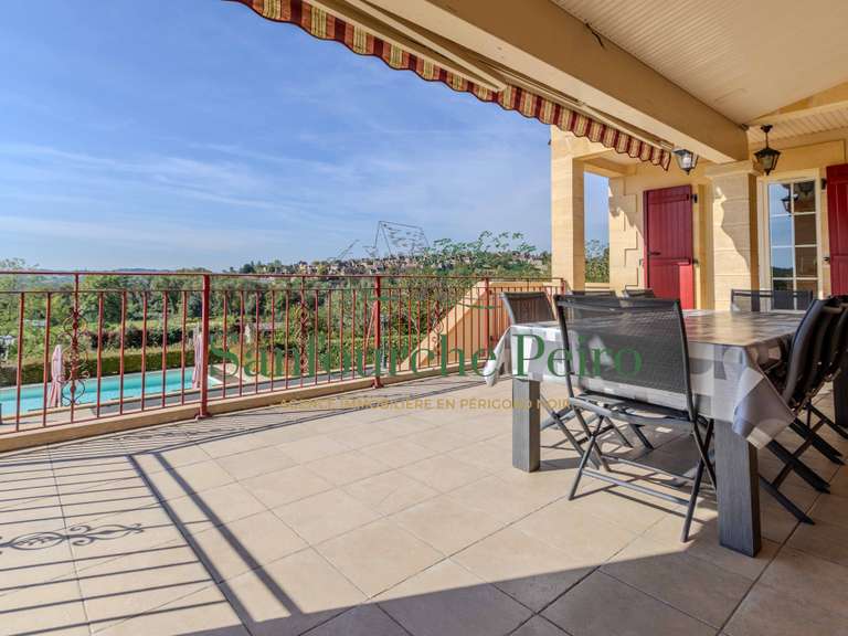 House Sarlat-la-Canéda - 4 bedrooms - 174m²