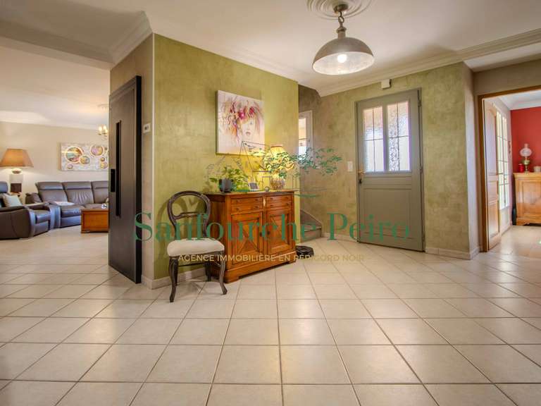 House Sarlat-la-Canéda - 4 bedrooms - 174m²