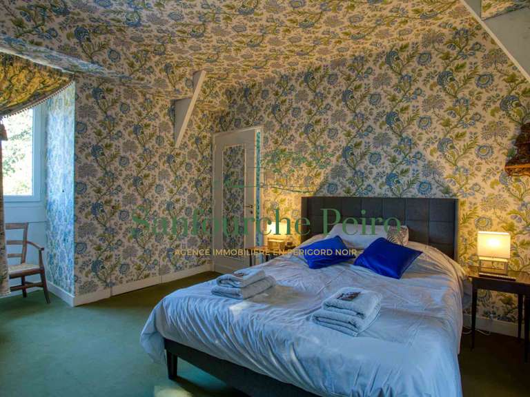 Maison Sarlat-la-Canéda - 5 chambres - 292m²