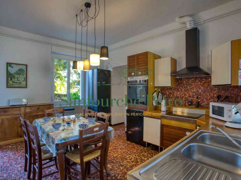 Maison Sarlat-la-Canéda - 5 chambres - 292m²