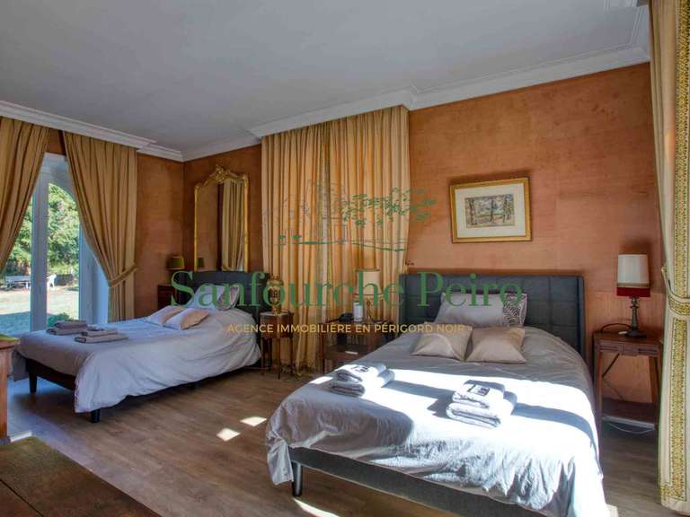 Maison Sarlat-la-Canéda - 5 chambres - 292m²