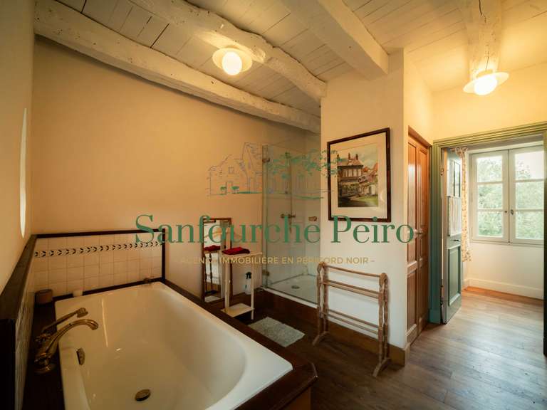 Maison Sarlat-la-Canéda - 4 chambres - 197m²