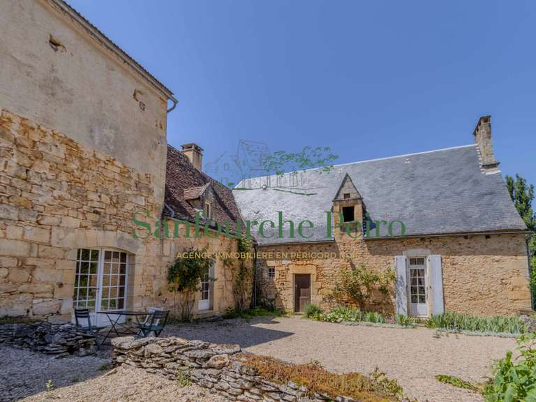 Maison Sarlat-la-Canéda - 5 chambres - 222m²