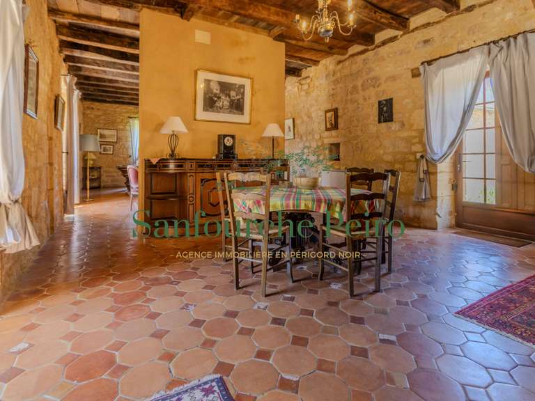 Maison Sarlat-la-Canéda - 5 chambres - 222m²