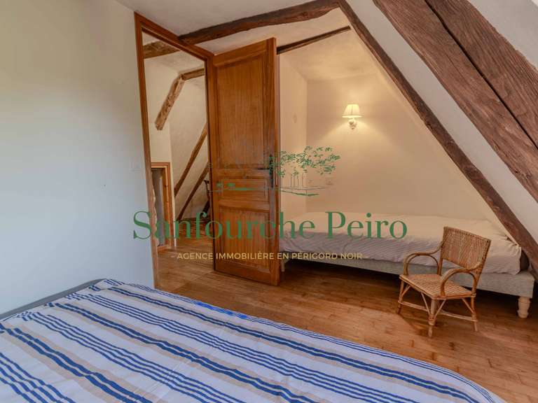 Maison Sarlat-la-Canéda - 5 chambres - 222m²