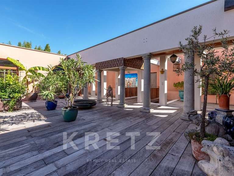 Maison Sarlat-la-Canéda - 3 chambres - 365m²