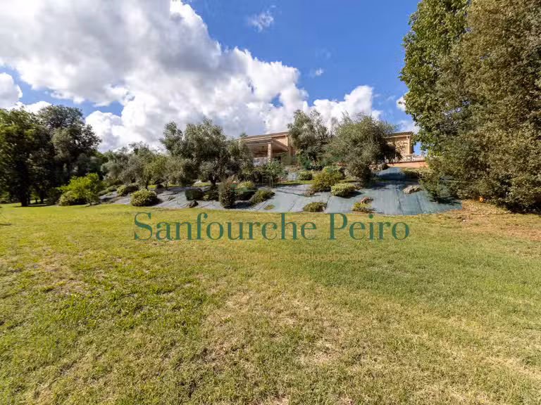Maison Sarlat-la-Canéda - 3 chambres - 237m²