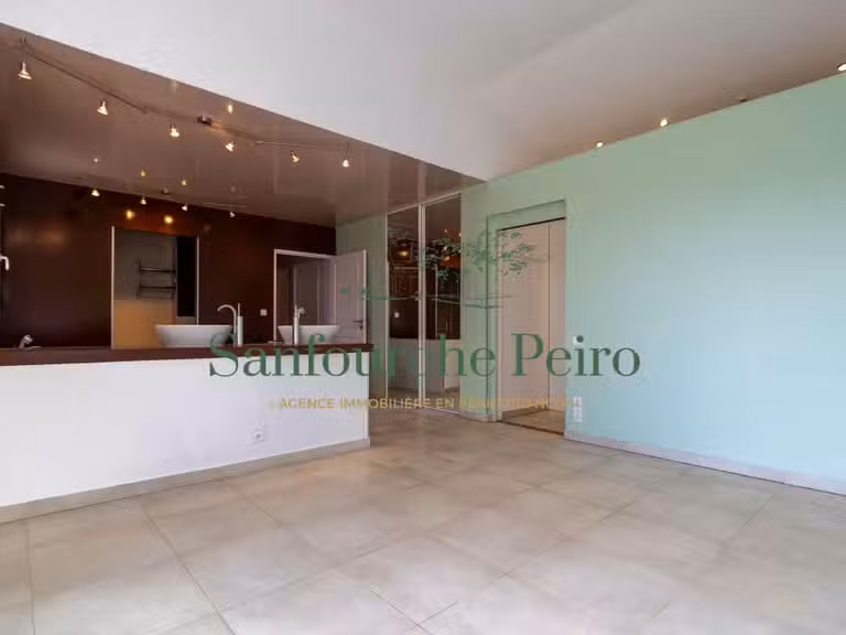 Maison Sarlat-la-Canéda - 3 chambres - 237m²
