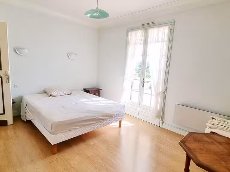 Maison Sarlat-la-Canéda - 5 chambres - 250m²
